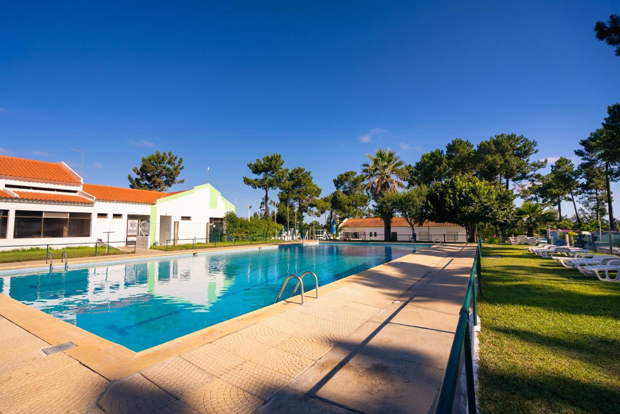 Hotel Kampaoh Sesimbra Extérieur photo