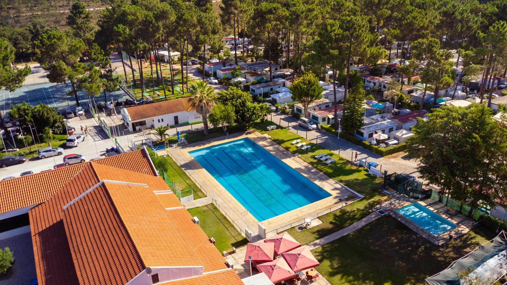 Hotel Kampaoh Sesimbra Extérieur photo
